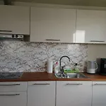 Center - Mardi St., Free Parking!!! Appartement