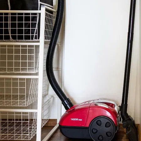 Apartment Center - Mardi St., Free Parking!!! *